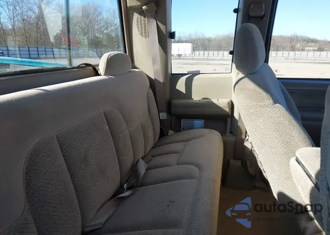 1997 Chevrolet K1500 Fleetside z USA, uszkodzony, nr VIN 1GCEK19M5VE263574